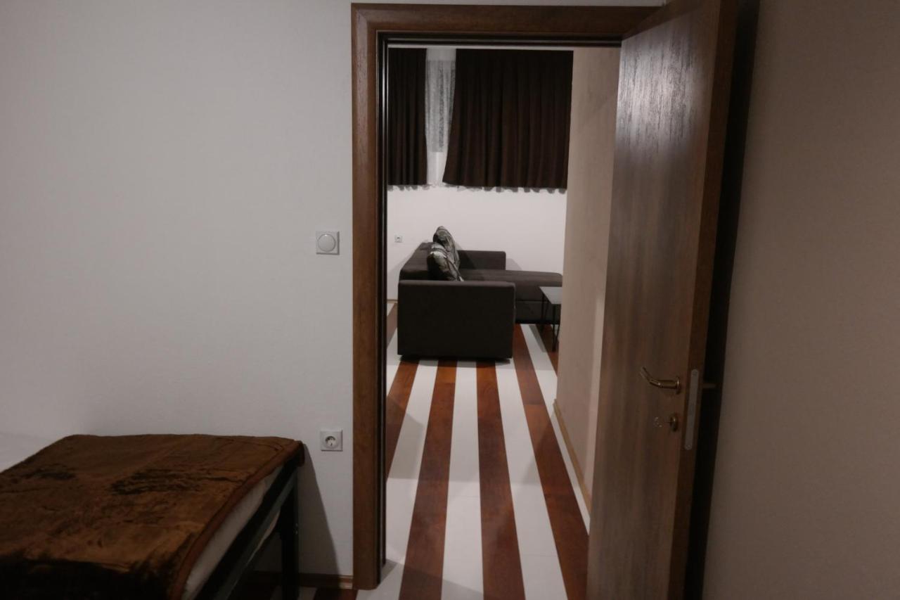 Villa Family Kumanovo Exteriér fotografie