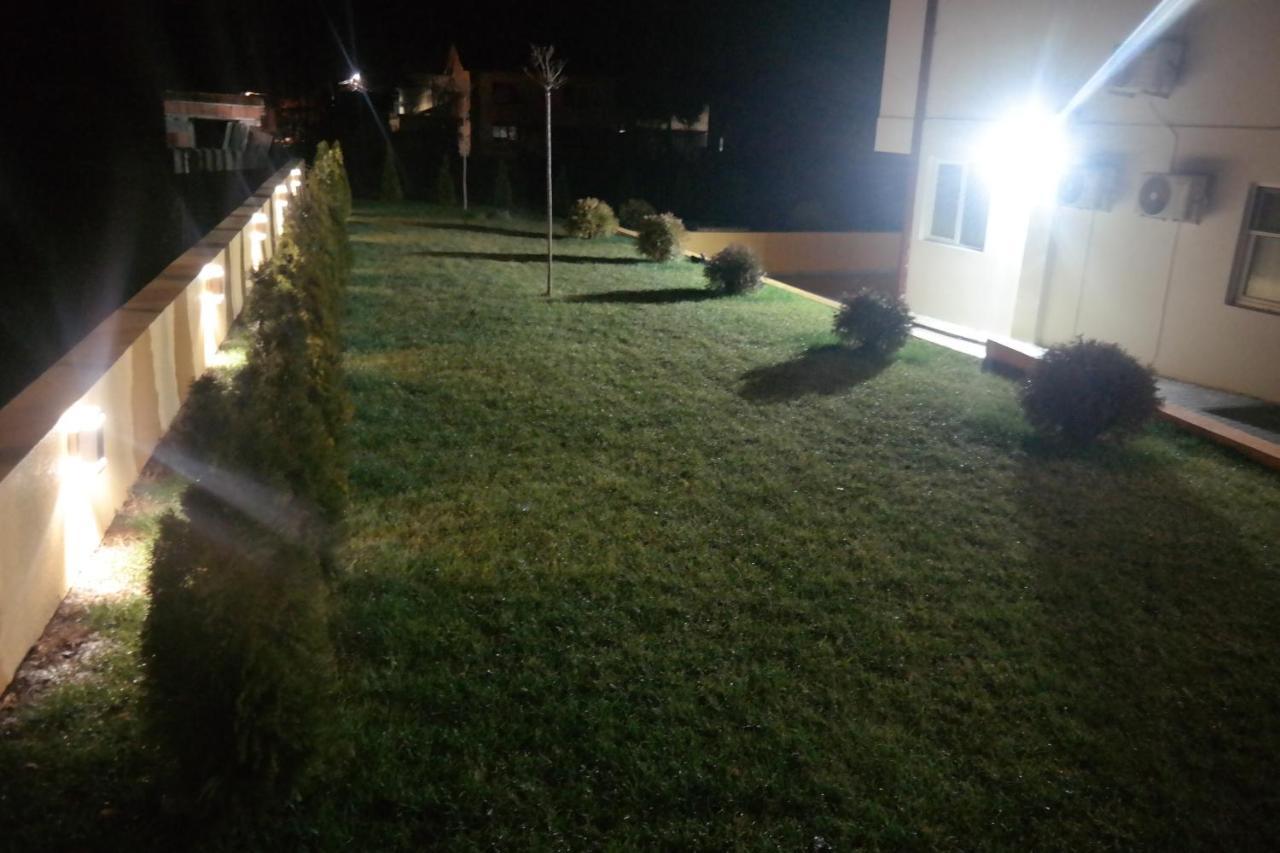 Villa Family Kumanovo Exteriér fotografie