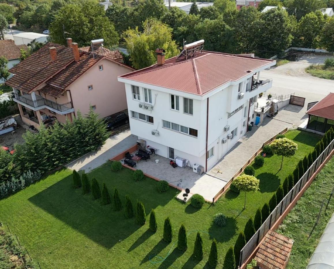 Villa Family Kumanovo Exteriér fotografie